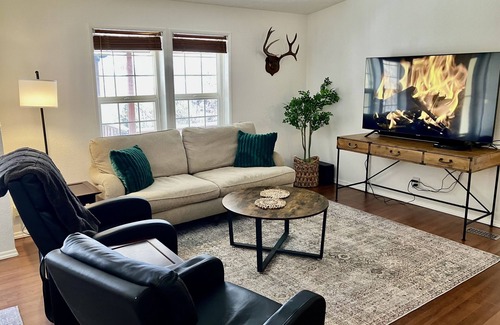 Entiat Casa | Beautiful View Home in Entiat - Dog Friendly!