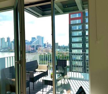 Docklands Apartamento | Beautiful view to Canary Wharf , O2 arena , near by London Excel 3-beds