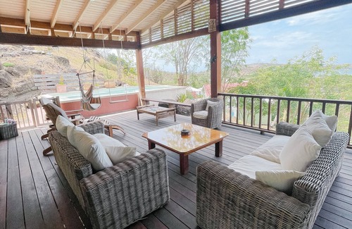 Piccadilly Casa | Beautiful Views of English Harbour! 4 Bedroom Property with
