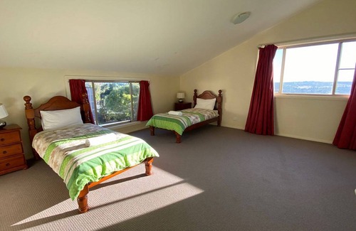 Armidale Casa | Beautiful views over Armidale