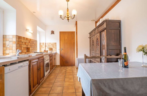 Tremel Villa | Preciosa casa de vacaciones con WIFI, TV, terraza, mascotas permitida y aparcamiento