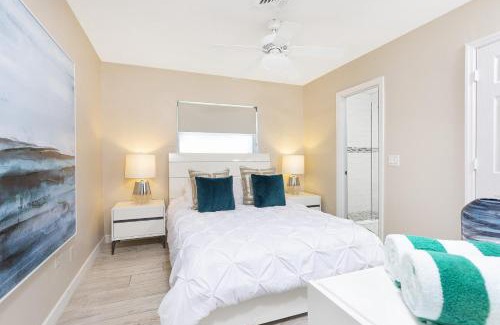 Boca Raton Casa | Beautiful Villa 4 BD 3 BA with Heated Private Pool, Close to Beach