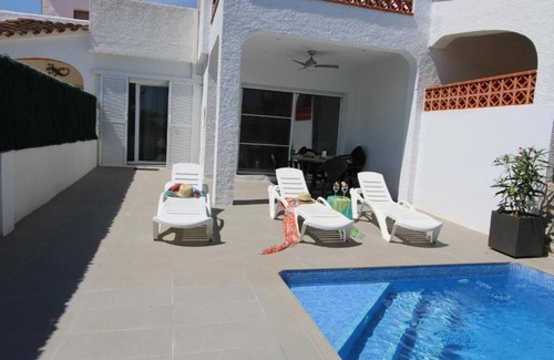 Riumar Villa | BONITA VILLA A 50metros, de la playa de RIUMAR+PISCINA PRIVADA, 6 personas