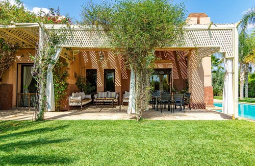 Oulad Hassoune Villa | Hermosa villa para 6 personas, gran jardín y piscina privada de 8x4m sin vecinos, Marrakech