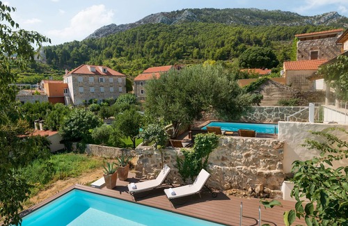 Pitve Villa | Beautiful Villa Adoral