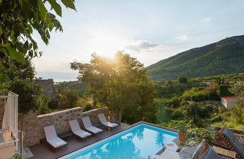 Pitve Villa | Beautiful Villa Adoral