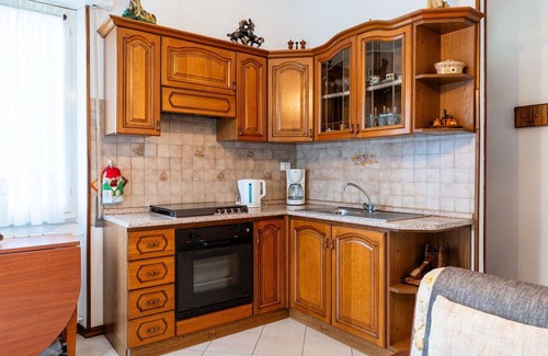Rossi Casa | Preciosa casa de vacaciones para 4 personas con TV, terraza y aparcamiento