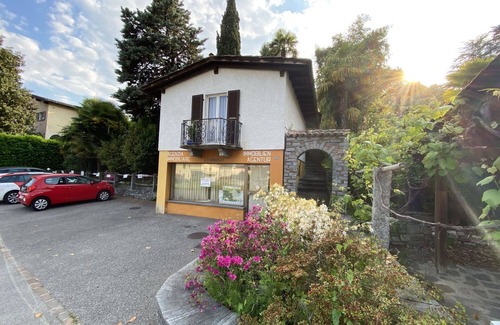 Losone Casa | Casa de vacaciones con WIFI, TV, patio, mascotas permitida, vista panorámica, aparcamiento