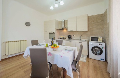 Massa Casa | Preciosa casa de vacaciones para 2 personas con WIFI, TV, terraza y aparcamiento