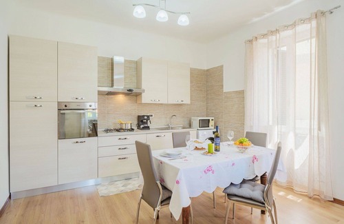 Massa Casa | Preciosa casa de vacaciones para 2 personas con WIFI, TV, terraza y aparcamiento