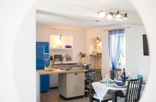 Fiorini Casa | Casa de vacaciones con piscina privada, WIFI, A/C, TV, terraza, mascotas permitida, aparcamiento