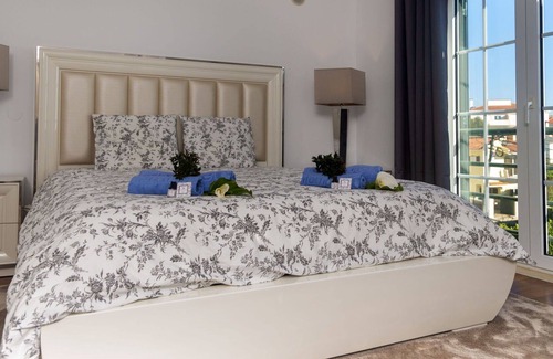 Cobre Casa | Beautiful villa for 6 guests with WIFI, pool, TV and balcony