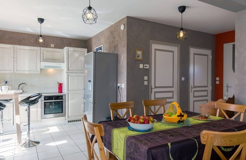 Ploudalmezeau Casa | Estupenda casa de vacaciones con WIFI, TV, terraza, mascotas permitida y aparcamiento