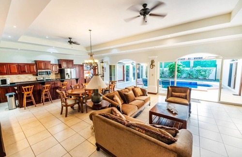 Bejuco Villa | This villa is a 4 bedroom(s), 4 bathrooms, located in Bejuco, Puntarenas Province.