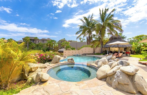 Los Cabos Villa | ¡Hermosa villa (con personal) en exclusivo conjunto junto al mar! ¡En Oferta!