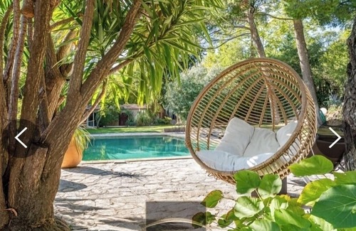 Les Trois Lucs Casa | Piscina VILLA HERMOSA, jacuzzi, tranquilo jardín elevado, en Marsella Puertas