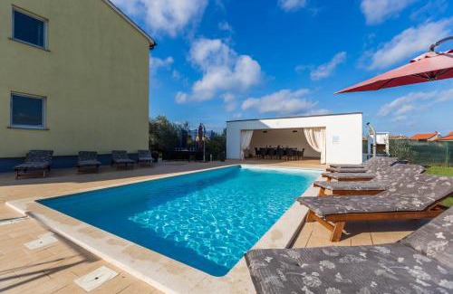 Valbandon Villa | Beautiful villa Rampic with private pool near the beach in Fazana