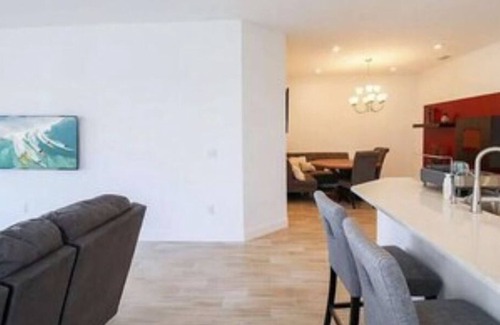 Braden River Villa | Beautiful Villa Esplanade at Azario