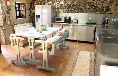 Bagunte Cabaña | Hermosa villa con 5 dormitorios, amplio jardín, hermosa vista a la piscina a 45 km de Oporto