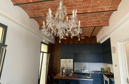 El Coll Villa | Beautiful Villa With Jacuzzi and Garden in City of Barcelona