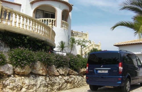 Pedreguer Casa | Hermosa villa con piscina privada y vista panorámica a 10 minutos del mar.