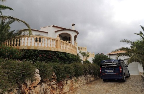 Pedreguer Casa | Hermosa villa con piscina privada y vista panorámica a 10 minutos del mar.