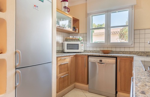Llucmajor Casa | Hermosa villa con piscina, terraza, patio, jardín, Wi-Fi y aire acondicionado