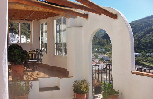Torviscon Casa | Bonita casa de pueblo con jardin privada, Torvizcon, Las Alpujarras, Andalucia