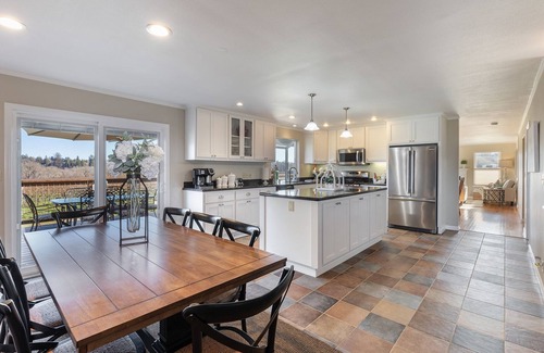 Graton Casa | Beautiful Vineyard Ranch House