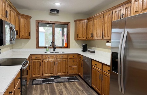 Faribault Casa | Beautiful walk out rambler on Fox Lake, great for year round use