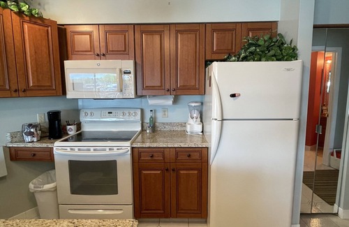 Gypsum Condominio | Beautiful Waterfront Condo - Peaceful and Relaxing