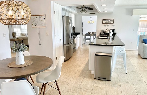 Burnt Store Isles Casa | Beautiful waterfront home