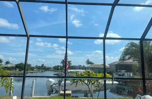 Burnt Store Isles Casa | Beautiful waterfront home