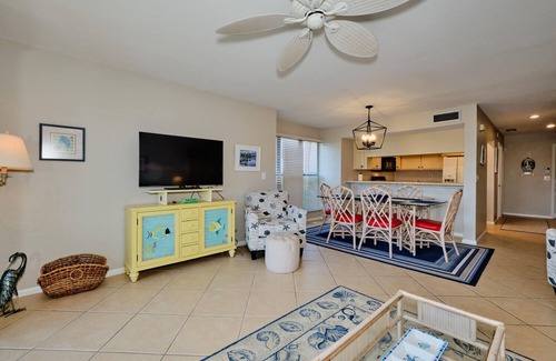 Bokeelia Condominio | Beautiful waterfront condo with gulf access
