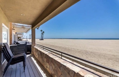 Old Towne Apartamento | Beautiful Waterfront Seal Beach Rental