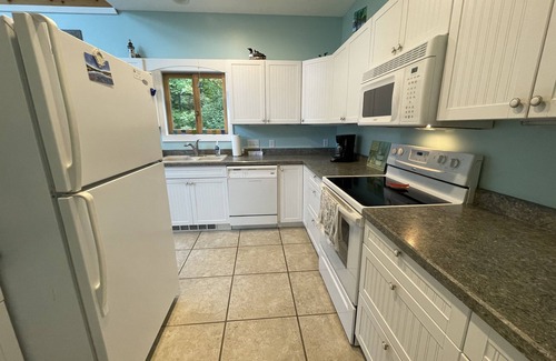 Beaver Island Cabaña | Beautiful, well maintained home on Lake Michigan at Indian Point!