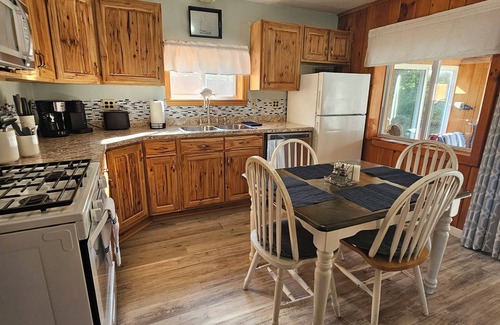 Ashville Casa | Beautiful wildlife sanctuary on goose creek with kayaks!