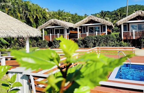 Rarotonga Cabaña | Beautifully appointed inland property with ocean and mountain views.