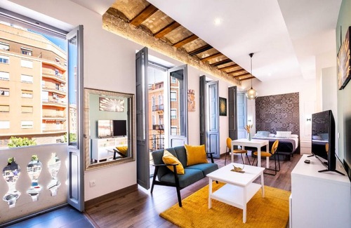 Morvedre Apartamento | Beautifully Designed Studio with Lots of Natural Light