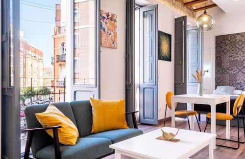 Morvedre Apartamento | Beautifully Designed Studio with Lots of Natural Light
