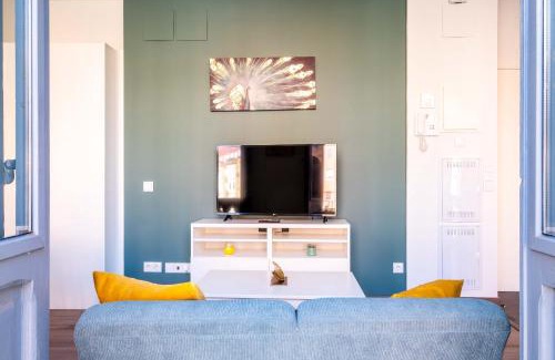 Morvedre Apartamento | Beautifully Designed Studio with Lots of Natural Light