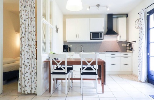 Grijpskerke Casa | Beautifully furnished 2-4-person holiday studio in Grijpskerke with a central location in Walcheren