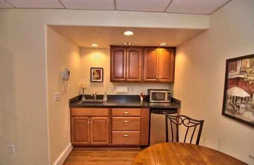 Scranton Casa | Amueblado colonial hogar de estilo en Scranton, Pensilvania