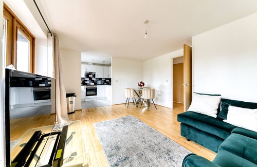 Bensham Manor Apartamento | Beautifully Presented 2 Bedroom, 2 Bathroom In Croydon With Parking