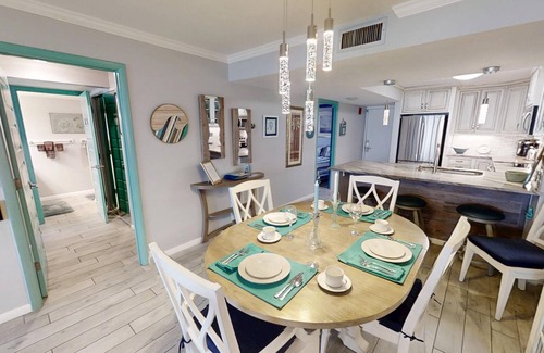 Thomas Drive Condominio | Sillas de playa incluidas Condominios bellamente renovados Servicio de playa 1er piso