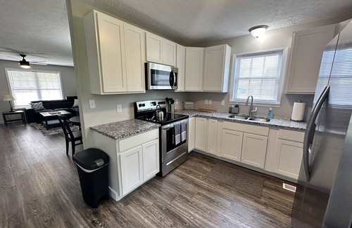 Milford Casa | Beautifully remodeled duplex near the ark encounter. This listing is for 1 side.