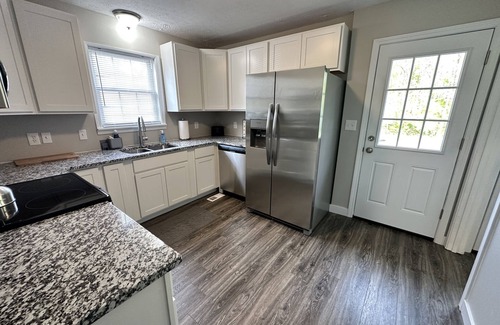 Milford Casa | Beautifully remodeled duplex near the ark encounter. This listing is for 1 side.