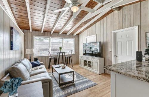 Southside Casa | Beautifully Renovated 5 Bedroom with Guest House home