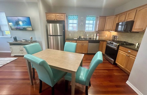 Ventnor City Apartamento | Beautifully renovated condo 2 BR/2BA - 2 blocks from beach!