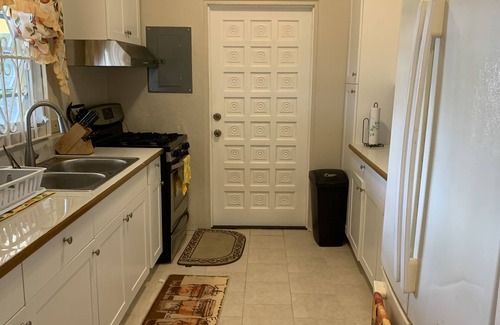Frederiksted Southeast Casa | Beautifully Renovated Home/Easy Walk to the Beach/Great Getaway for the Family🔥